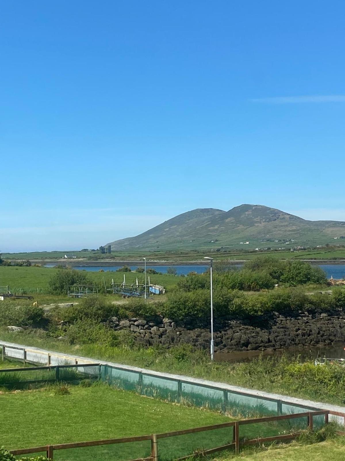 Picturesque Riverside Home Cahersiveen ภายนอก รูปภาพ